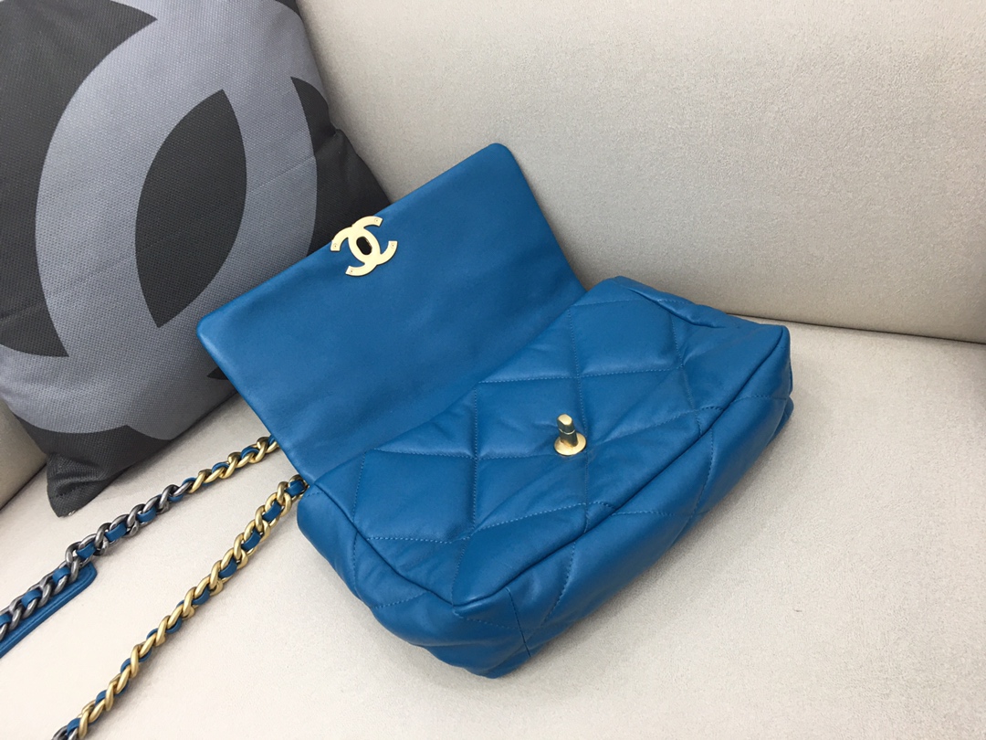 Lambskin 19 Large Handbag Flap Bag AS1161 Blue